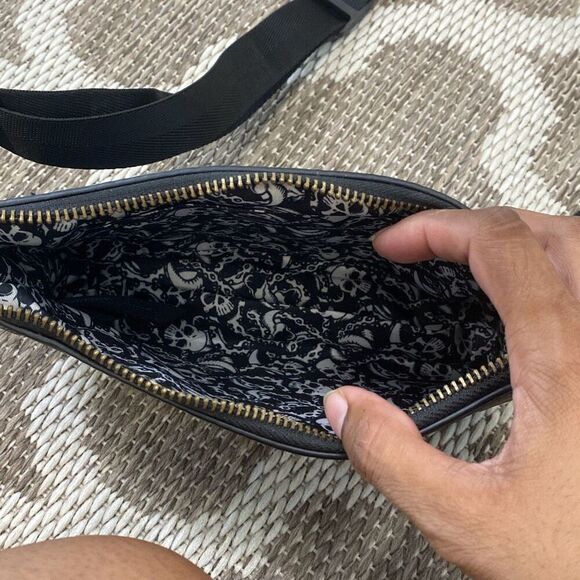 Loungefly Harry Potter Morsmordre Fanny pack￼ - Picture 4 of 7